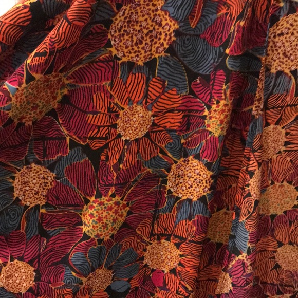 Lularoe Lindsay large. Perfect condition! - Picture 2 of 3
